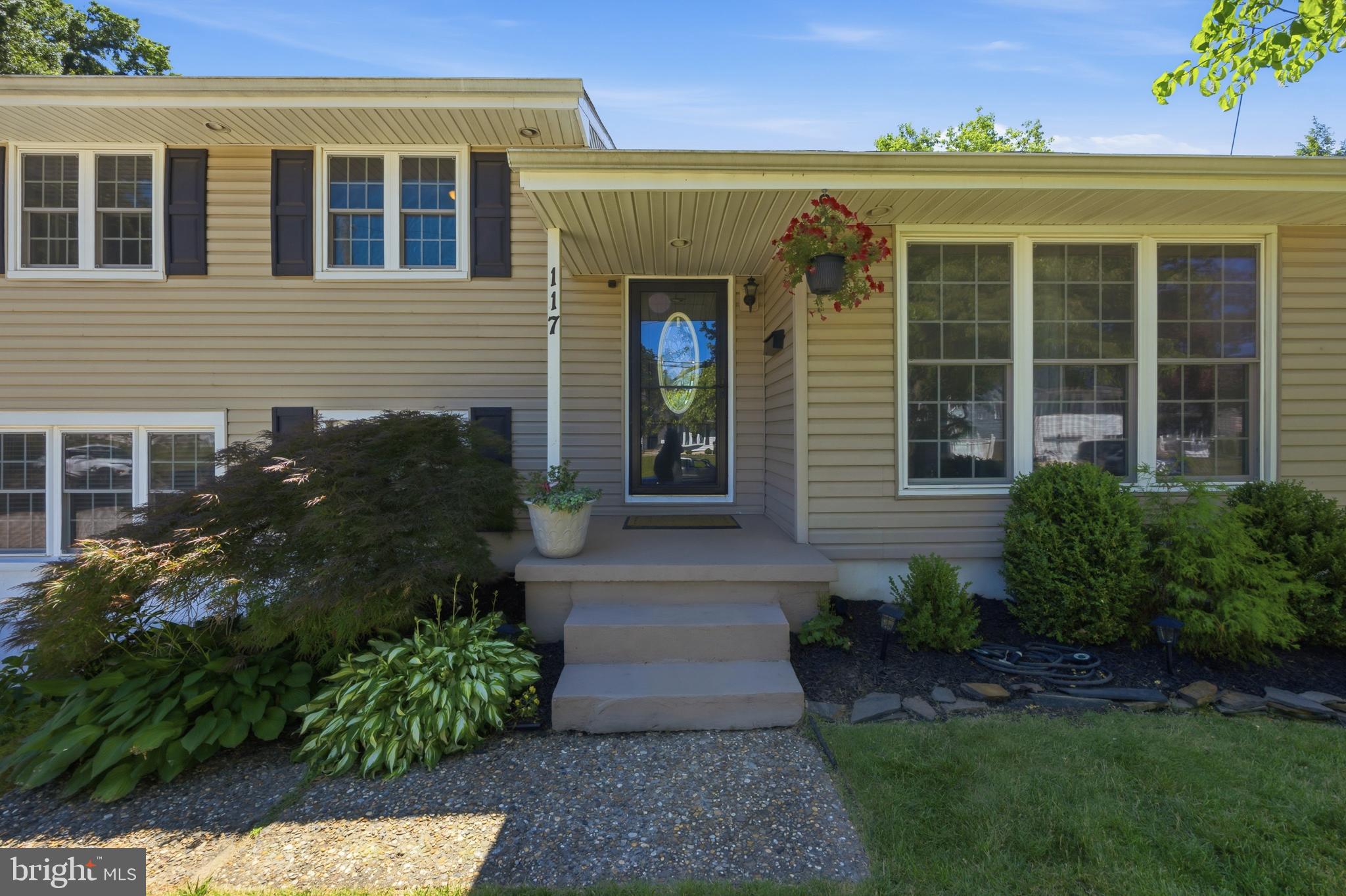 117 Ridge Road Cherry Hill, NJ 08002 - Photo 3 of 41 Welcoming front porch