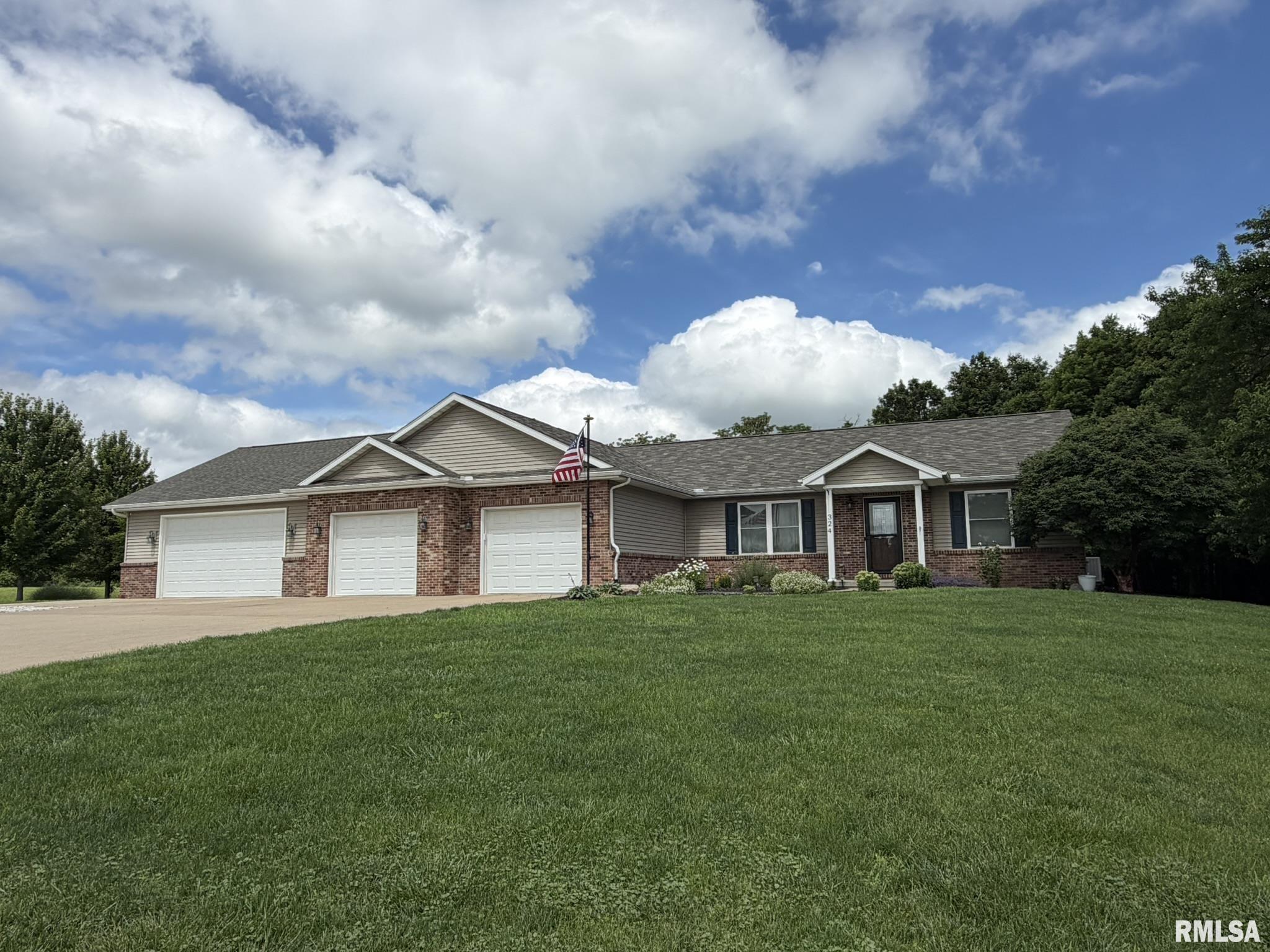 324 Casey Road Farmington, IL 61531 - Photo 9 of 68