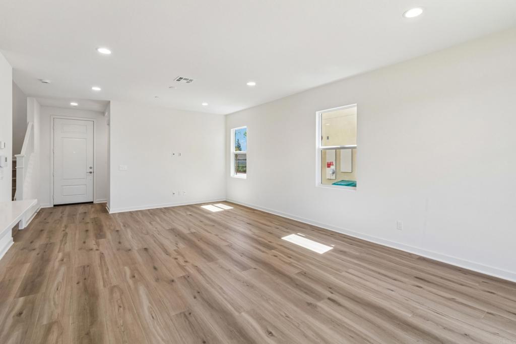725 Kingbird Loop Oceanside, CA 92058 - Photo 51 of 61 Gallery Image 51