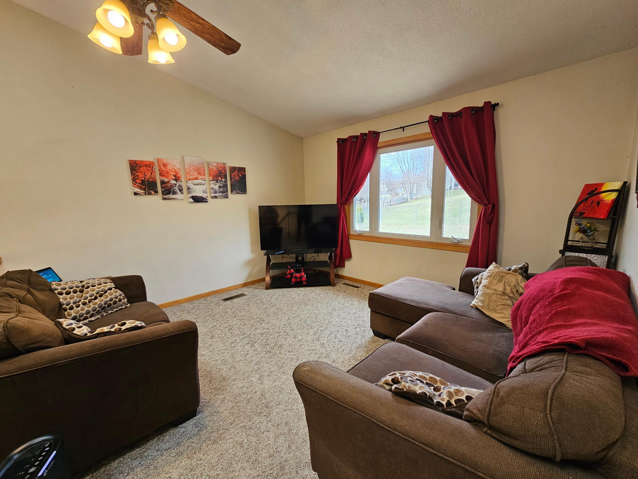 2433 60th Street Northwest Rochester, MN 55901 - Photo 8 of 21