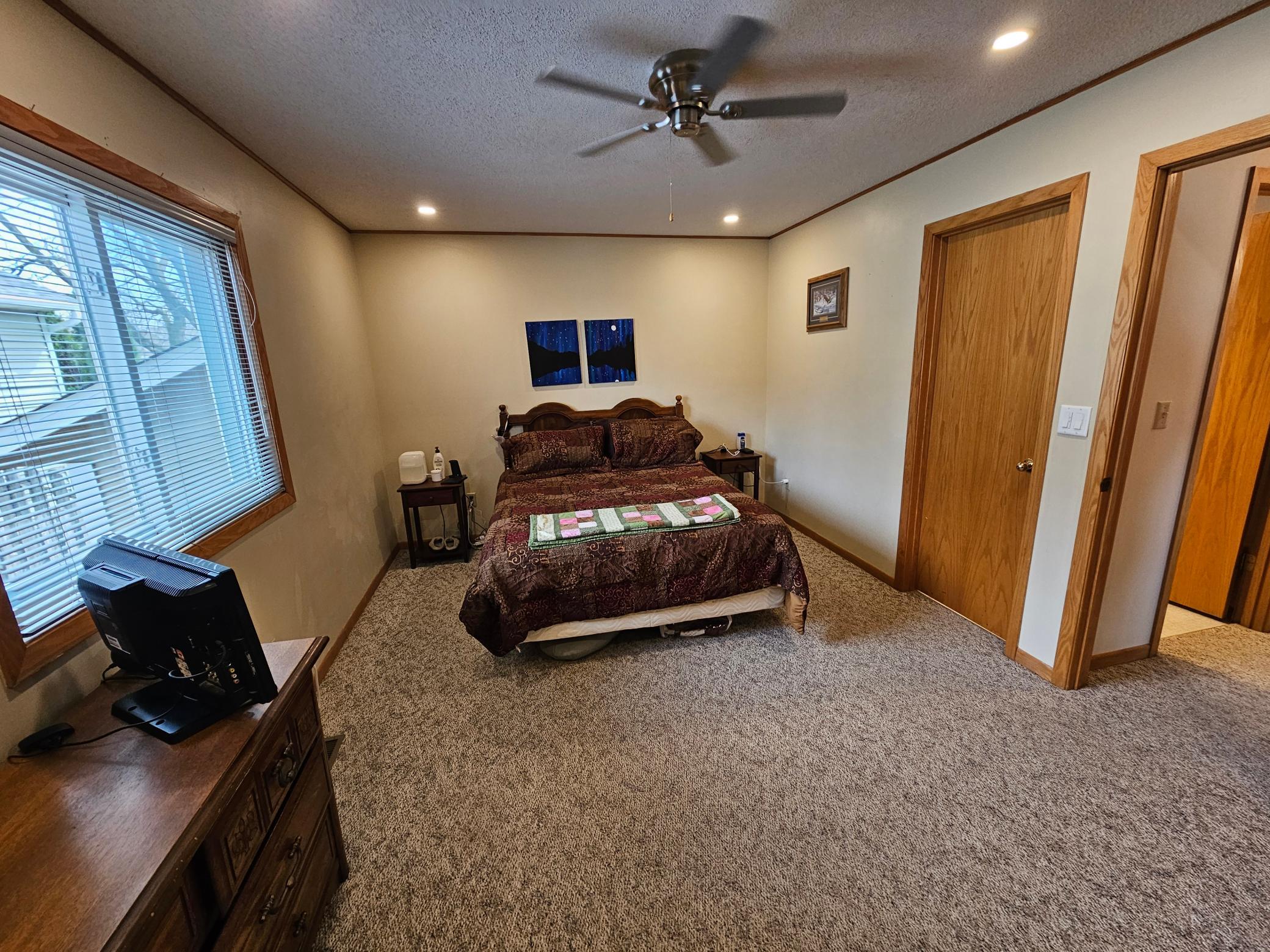 2433 60th Street Northwest Rochester, MN 55901 - Photo 10 of 21