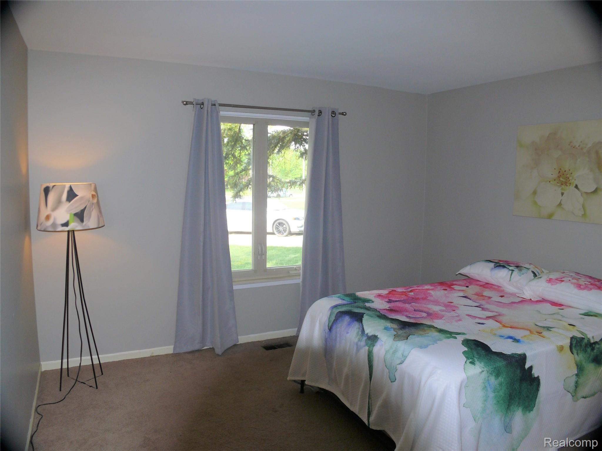 43282 Barchester Road Canton, MI 48187 - Photo 18 of 28 P1120774.JPG