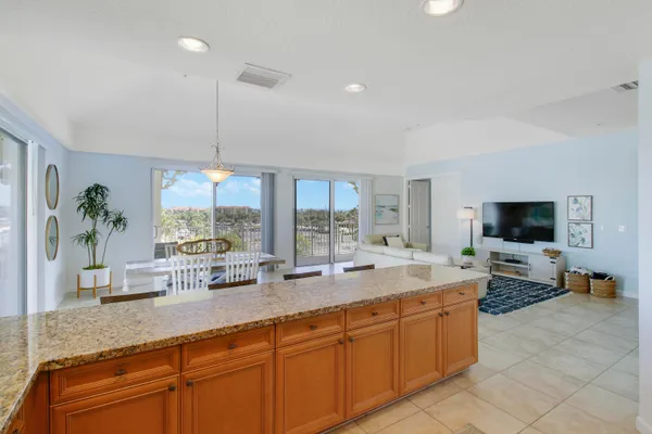 $4,000 | 800 Juno Ocean Walk, Unit 502, Juno Beach, FL 33408