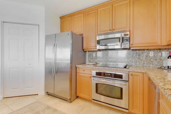 $4,000 | 800 Juno Ocean Walk, Unit 502, Juno Beach, FL 33408