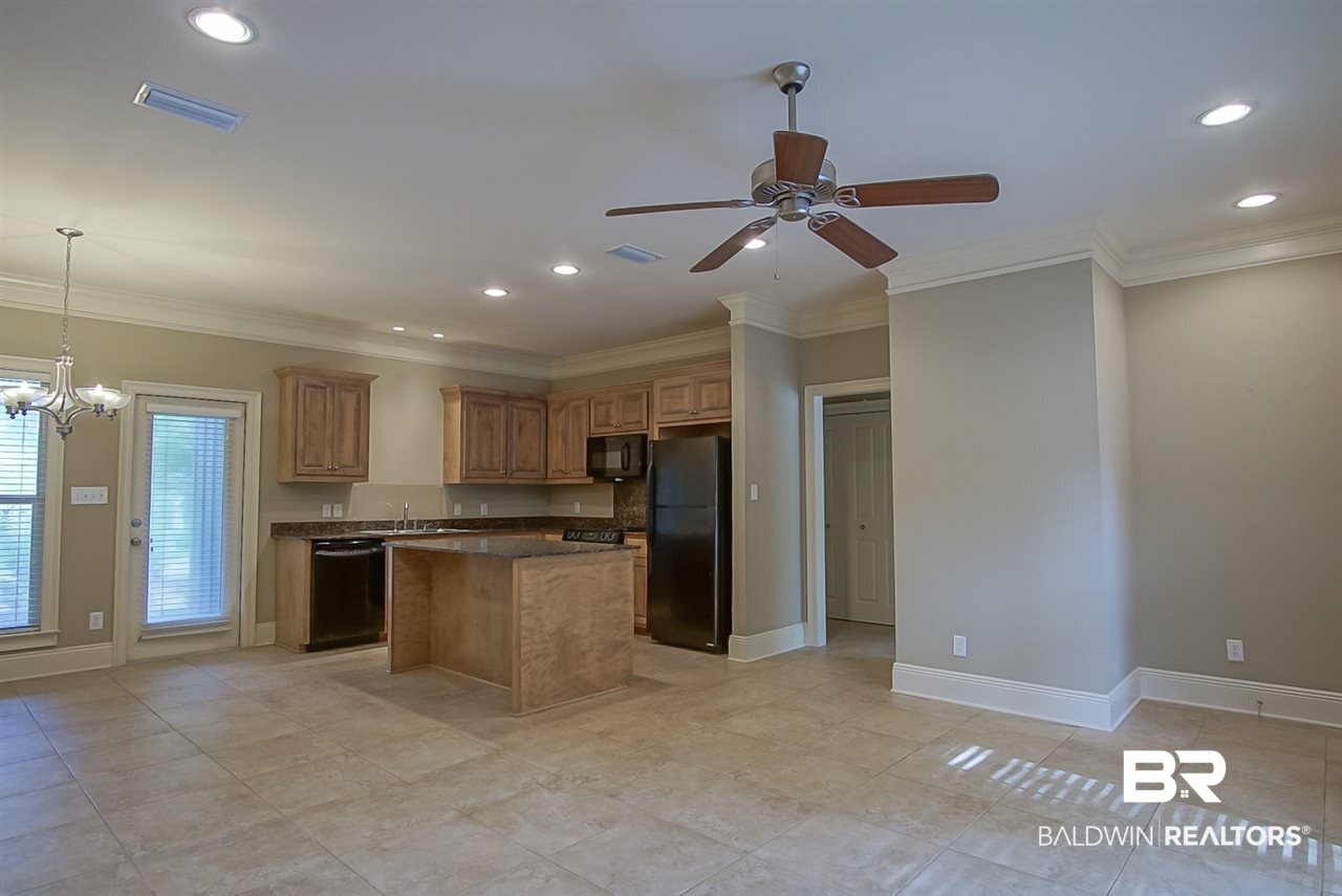 9916 Windmill Road, Unit 3 Fairhope, AL 36532 - Photo 5 of 24 Kitchen