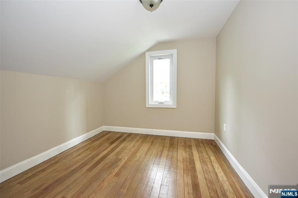 6 Standish Lane Butler, NJ 07405 - Photo 5 of 11