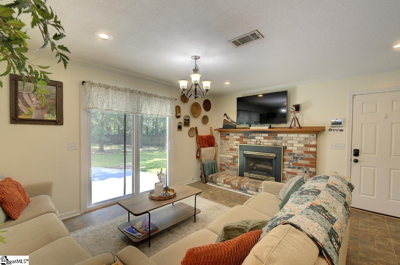 303 Mill St Extension Williamston, SC 29697 - Photo 14 of 29