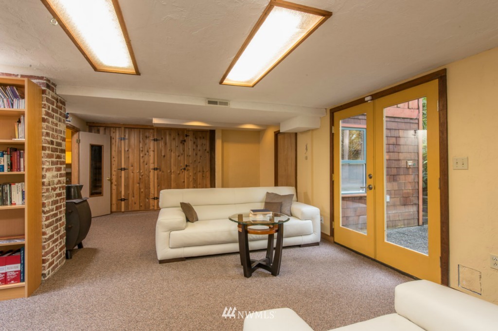 22738 Carey Road Southwest Vashon, WA 98070 - Photo 8 of 15