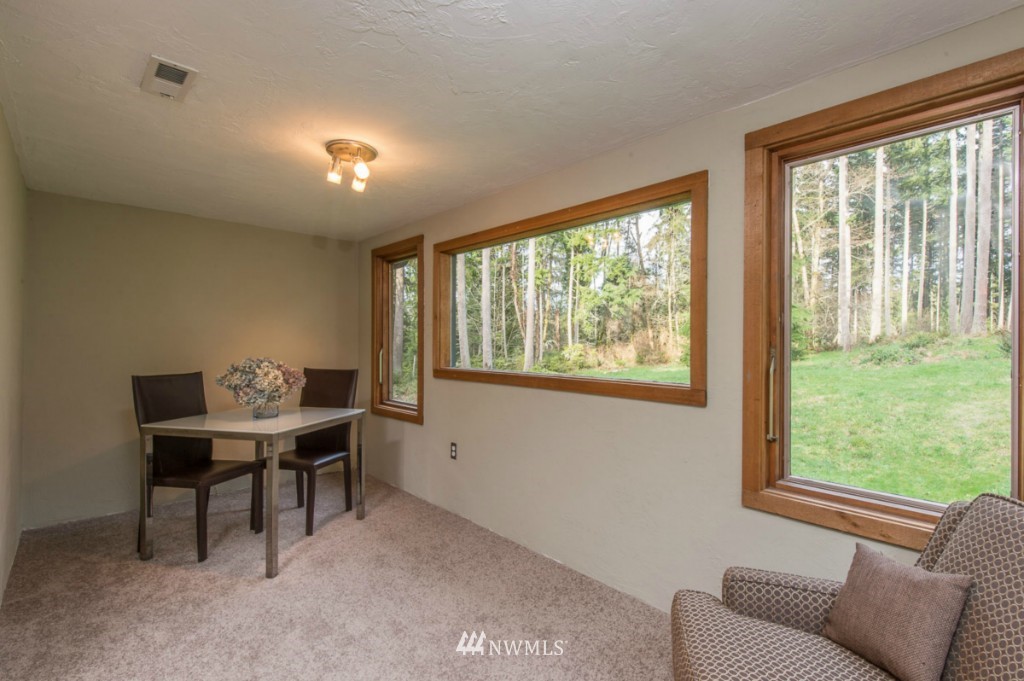 22738 Carey Road Southwest Vashon, WA 98070 - Photo 9 of 15