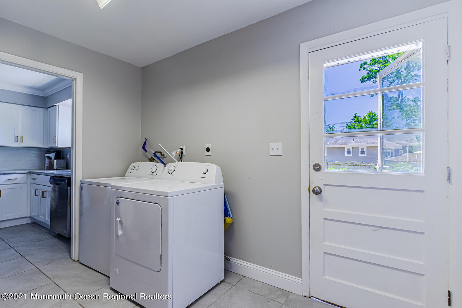 385 Bertha Road Toms River, NJ 08755 - Photo 20 of 25 385 Bertha Rd Toms River NJ-large-019-02