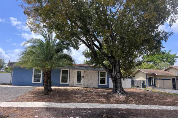 $2,900 | 7809 Northwest 74th Avenue, Tamarac, FL 33321