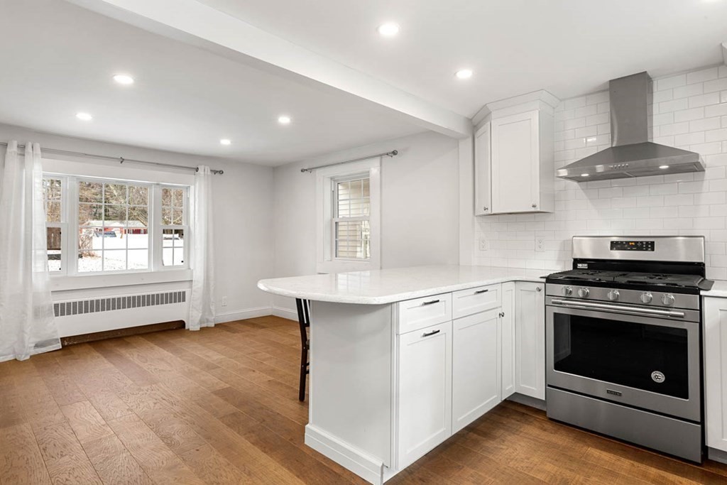 25 Leland Road North Reading, MA 01864 - Photo 6 of 40 Gallery Image 6