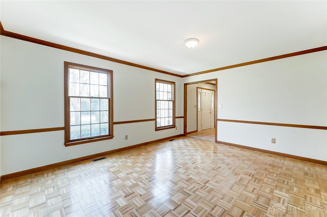 6475 Durban Road Dayton, OH 45459 - Photo 17 of 100 Gallery Image 17