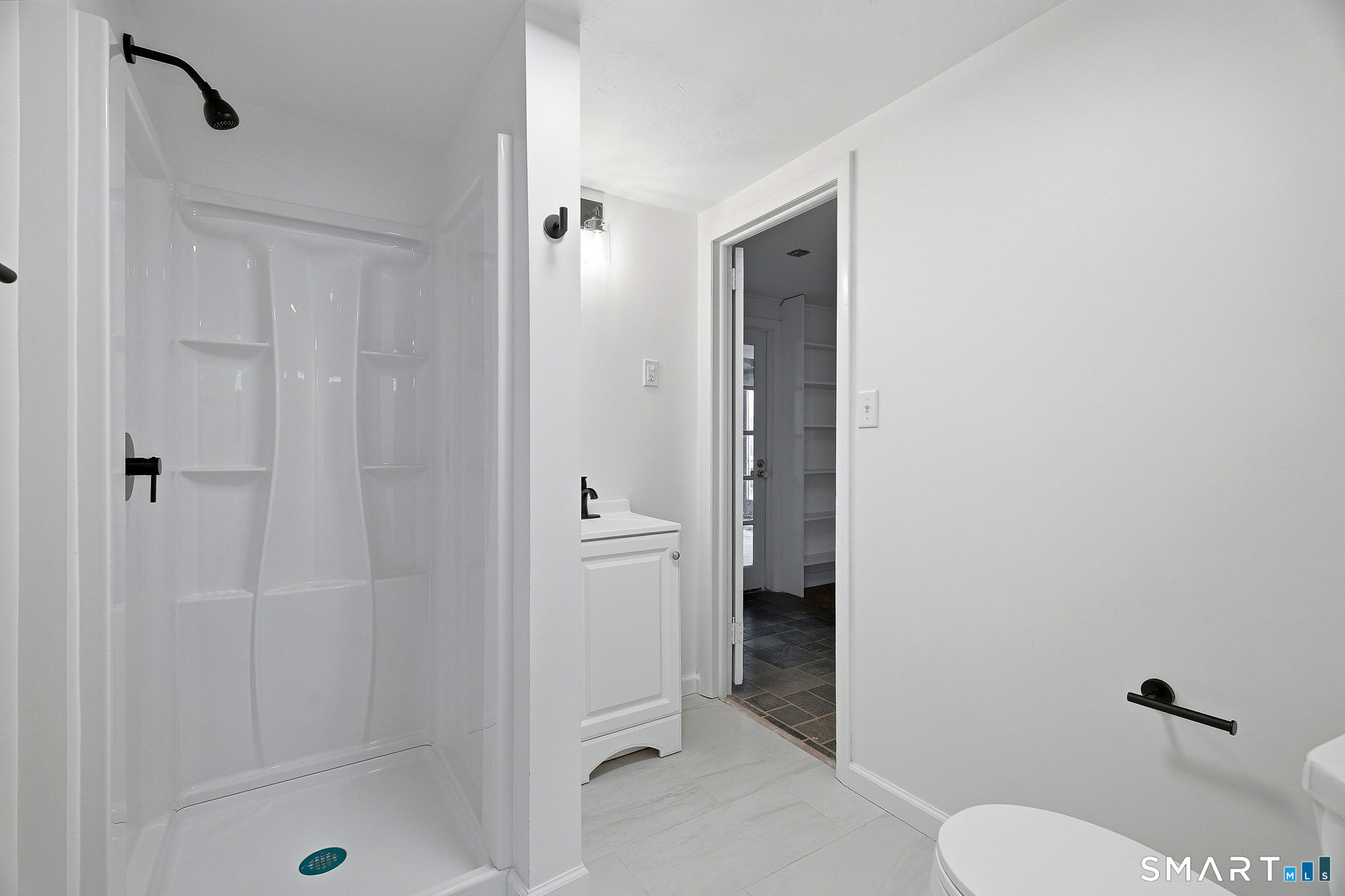 21 Tower Avenue Groton, CT 06340 - Photo 36 of 39 Lower level full bath