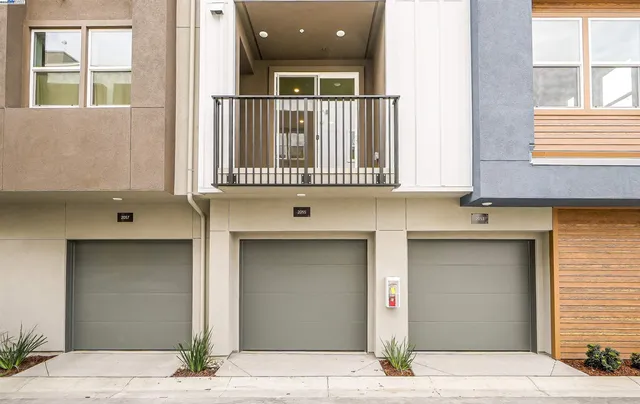 $990,360 | 2055 Clement Avenue, Alameda, CA 94501