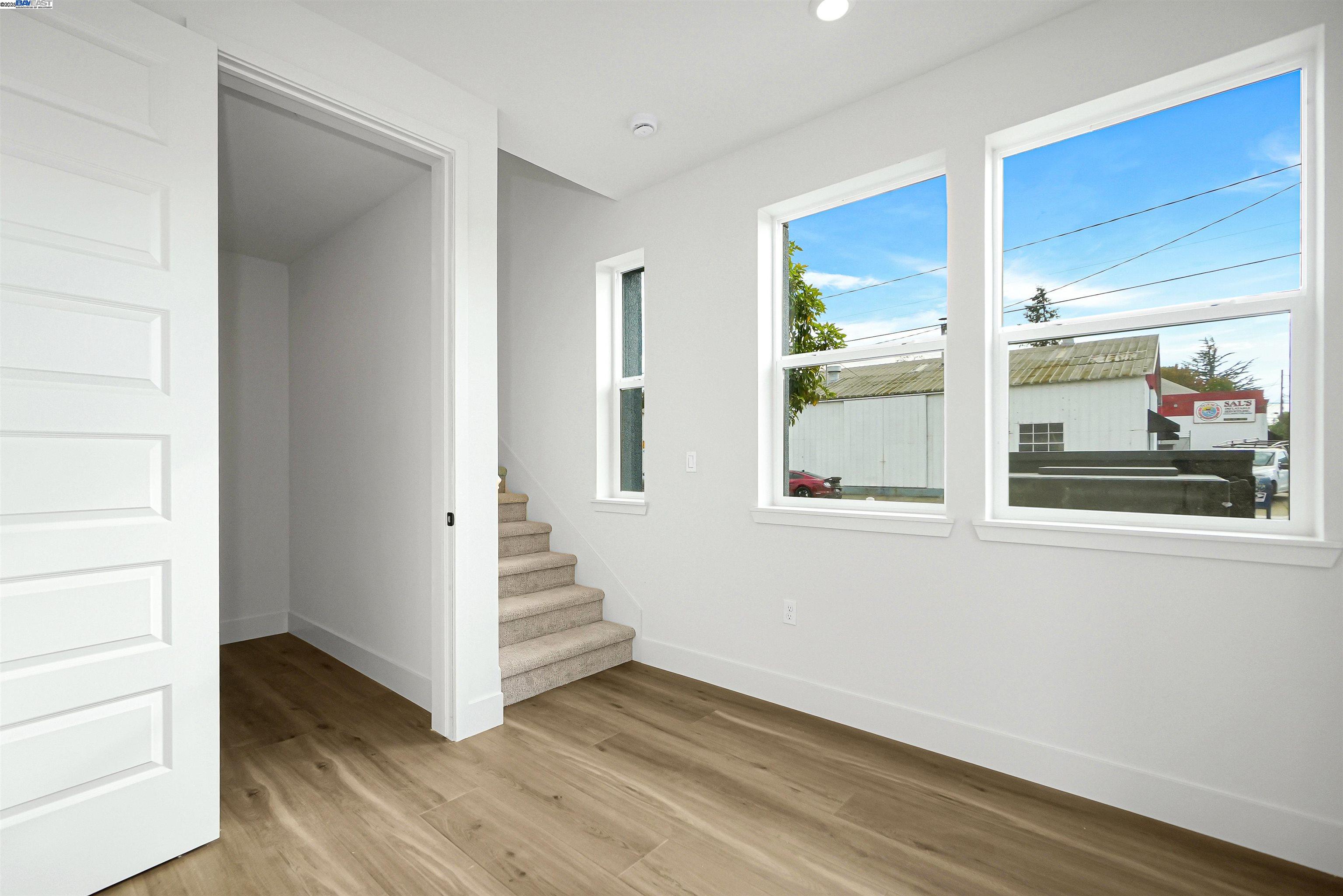 2055 Clement Avenue Alameda, CA 94501 - Photo 18 of 52