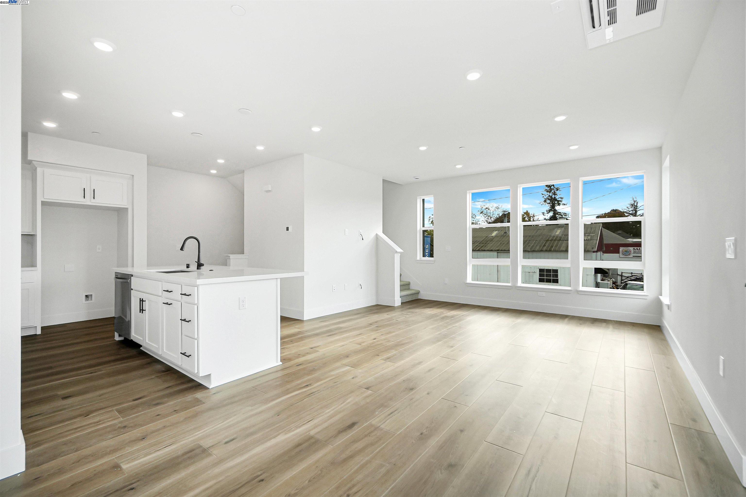 2055 Clement Avenue Alameda, CA 94501 - Photo 24 of 52