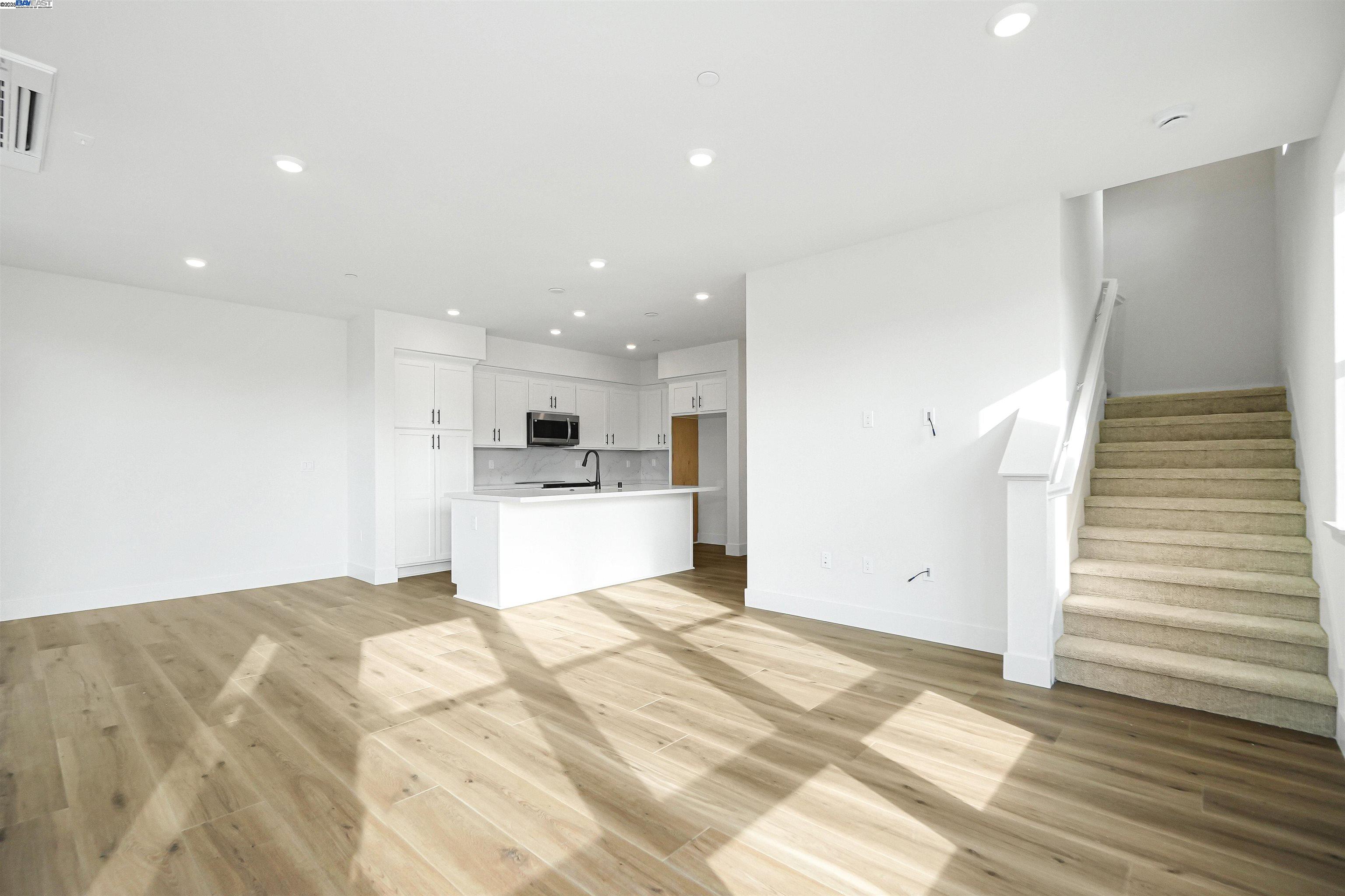 2055 Clement Avenue Alameda, CA 94501 - Photo 25 of 52