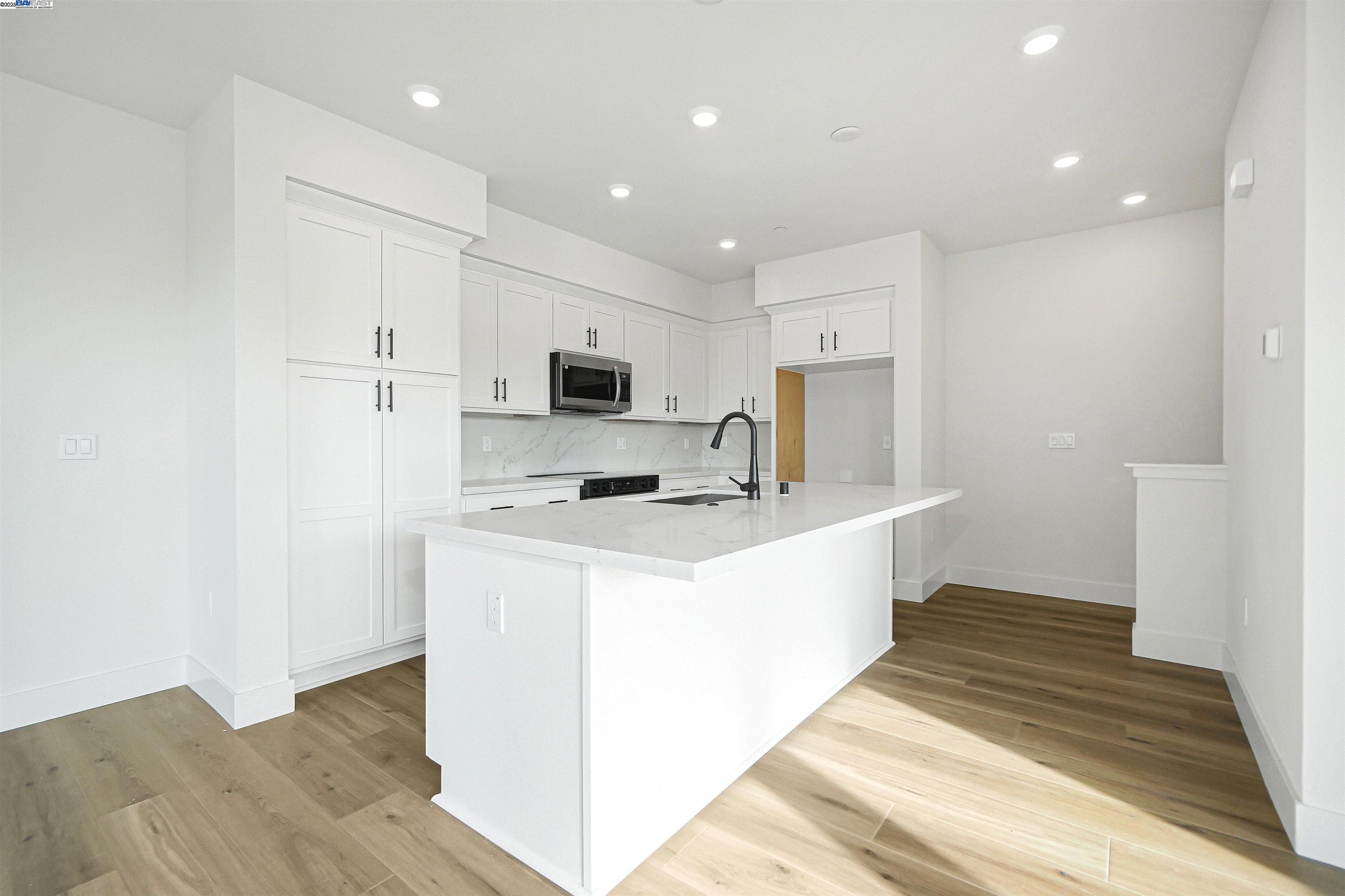 2055 Clement Avenue Alameda, CA 94501 - Photo 27 of 52