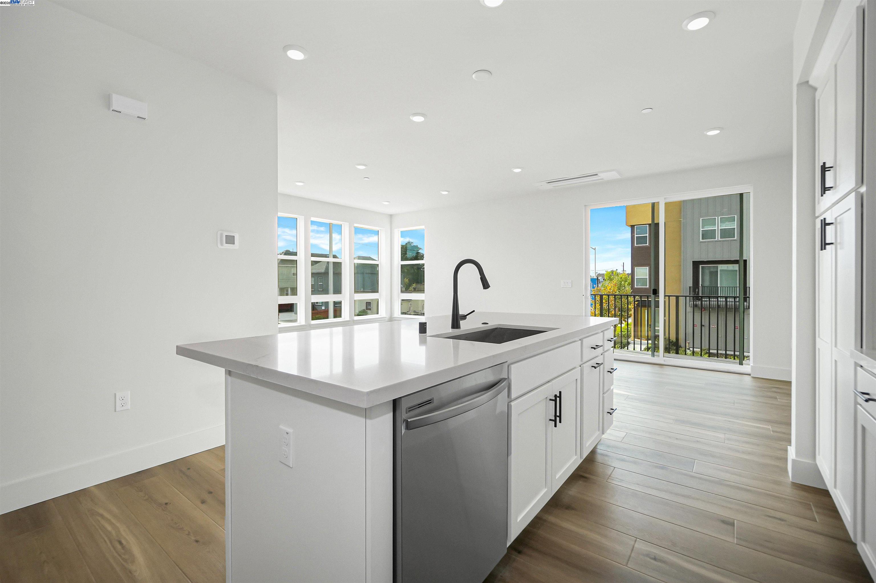 2055 Clement Avenue Alameda, CA 94501 - Photo 30 of 52