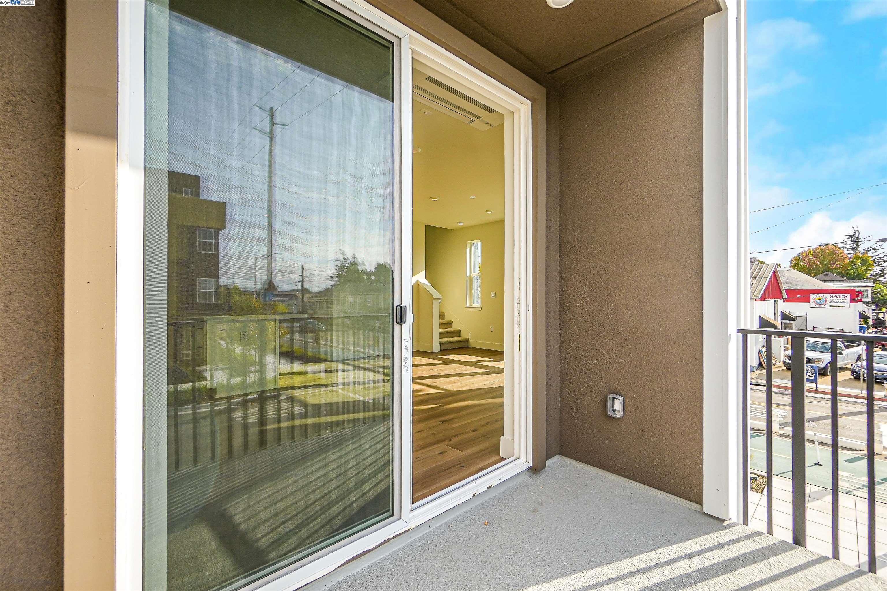 2055 Clement Avenue Alameda, CA 94501 - Photo 34 of 52