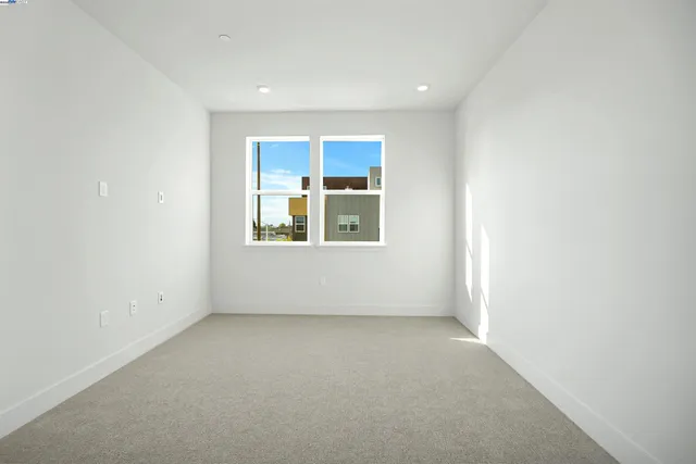 $990,360 | 2055 Clement Avenue, Alameda, CA 94501