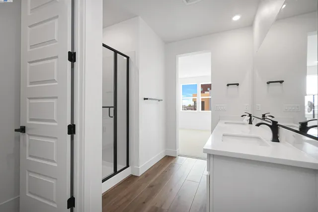 $990,360 | 2055 Clement Avenue, Alameda, CA 94501