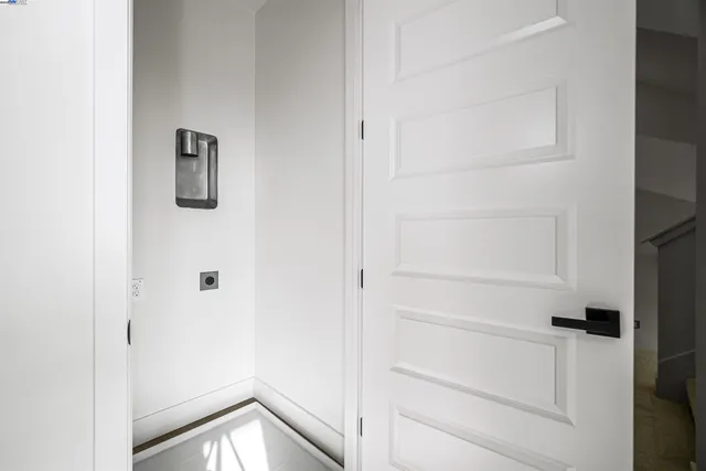 $990,360 | 2055 Clement Avenue, Alameda, CA 94501