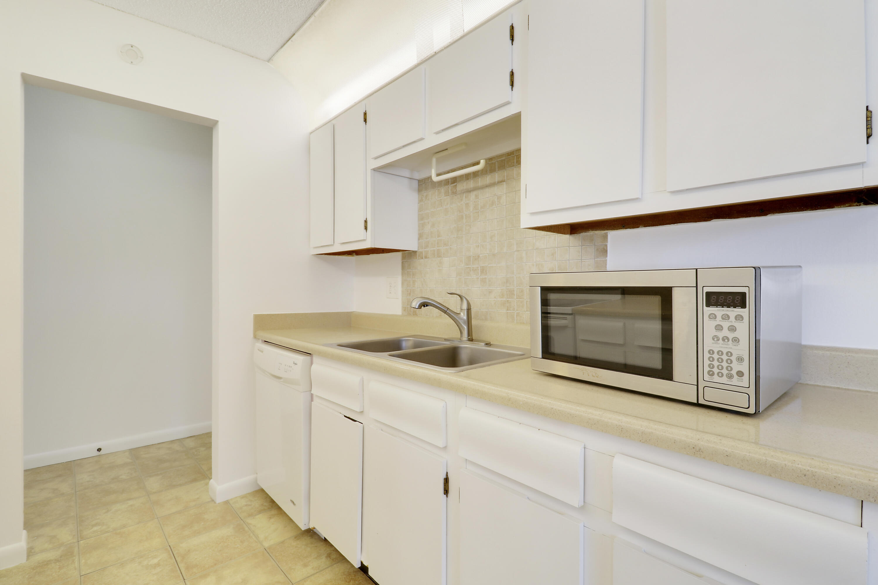 150 Pineview Road, Unit G8 Jupiter, FL 33469 - Photo 22 of 45 House2-17