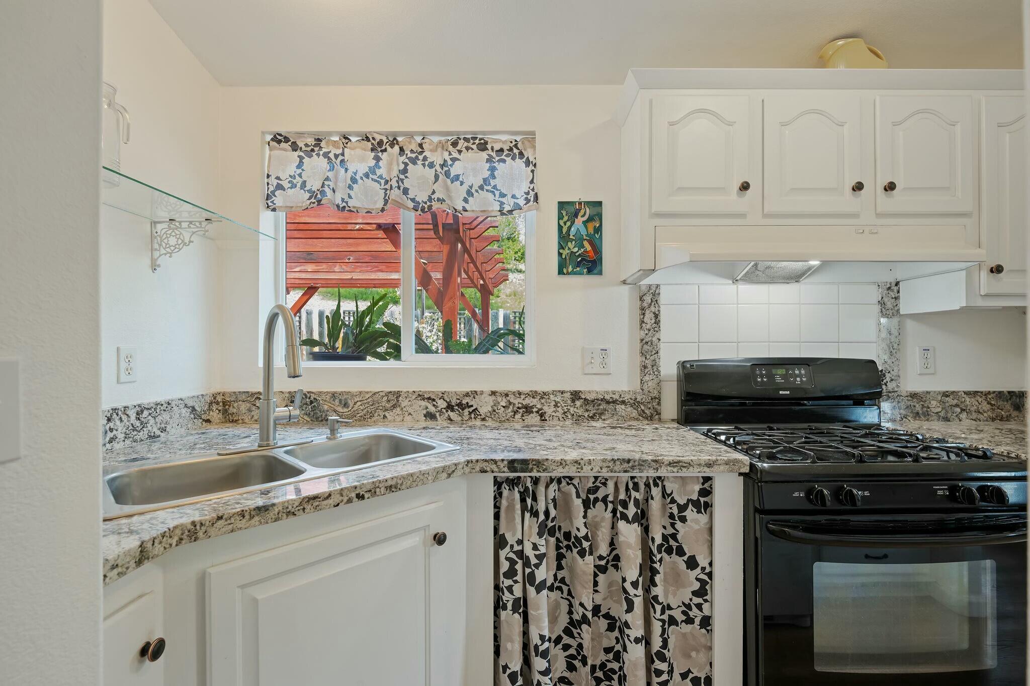 655 Bobcat Springs Road Buellton, CA 93427 - Photo 13 of 47 Kitchen