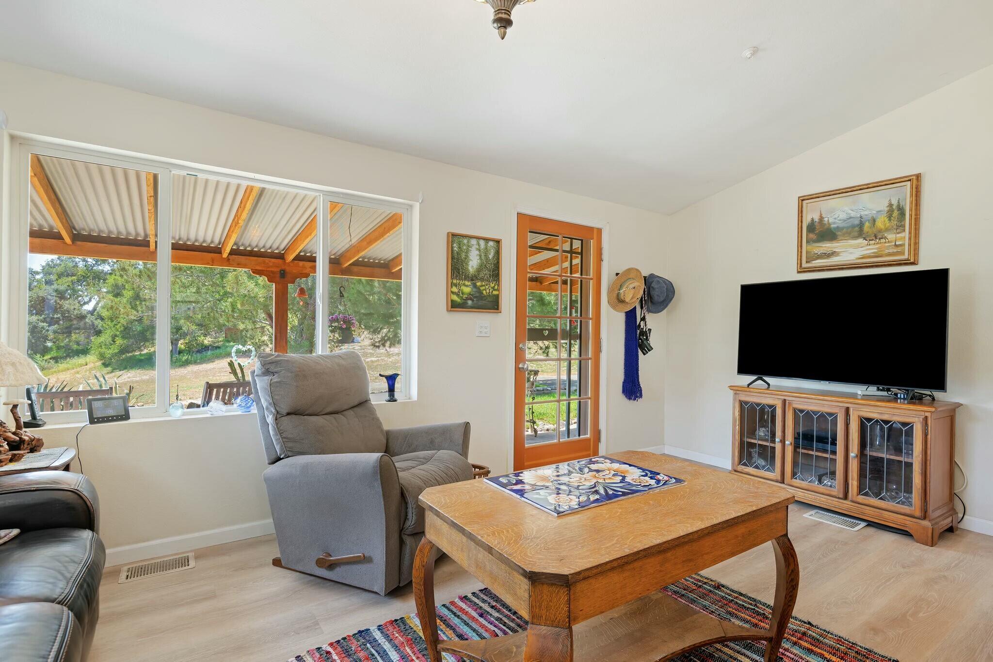 655 Bobcat Springs Road Buellton, CA 93427 - Photo 8 of 47 Living Room