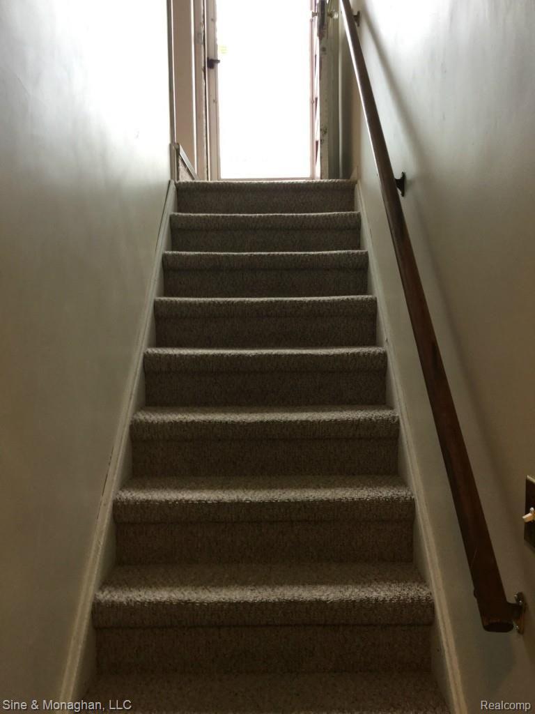 1082 Hampton Road Grosse Pointe, MI 48236 - Photo 31 of 50 IMG_0061.jpg