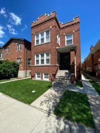 $2,550 | 4851 North Central Avenue, Unit 3W, Chicago, IL 60630