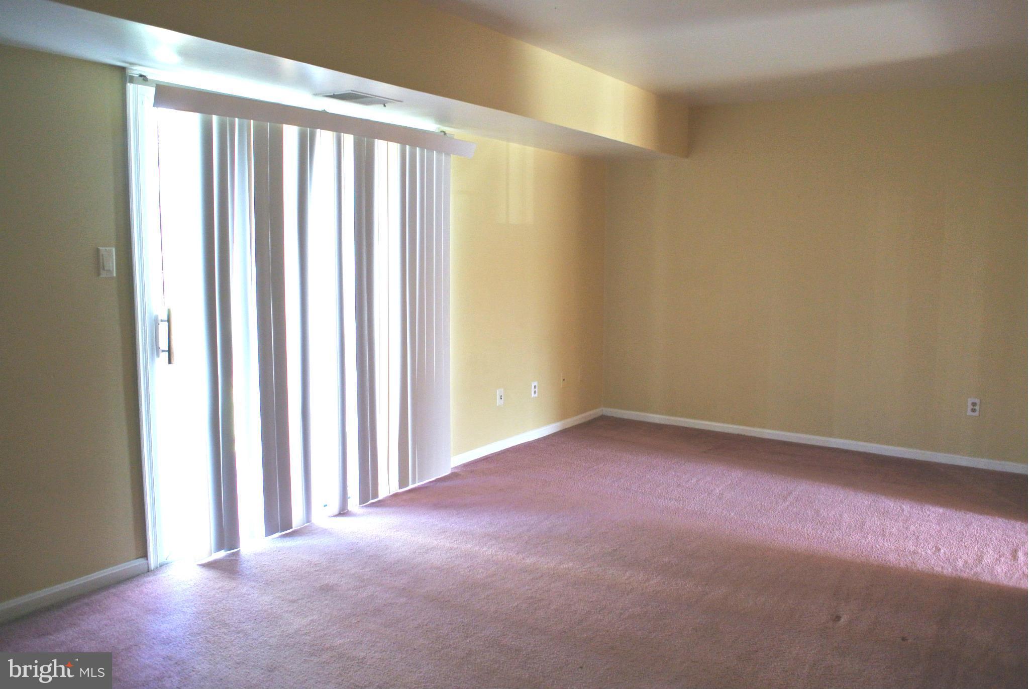 14486 Golden Oak Road Centreville, VA 20121 - Photo 7 of 15 Living Room