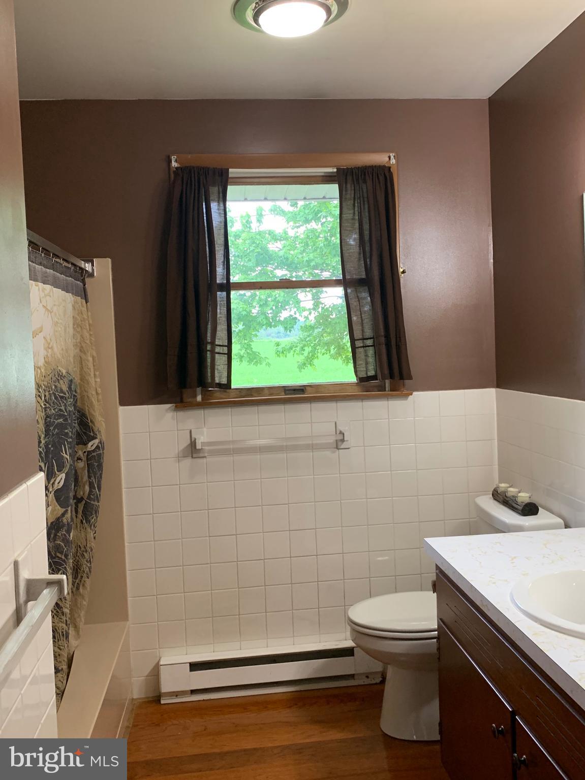 22 Golf Road Myerstown, PA 17067 - Photo 16 of 37 Bathroom