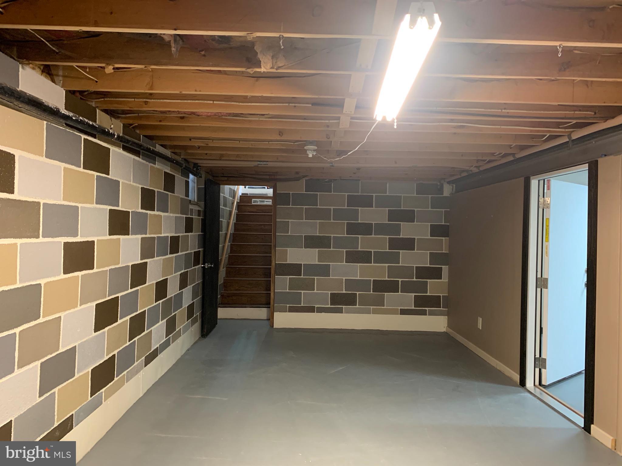 22 Golf Road Myerstown, PA 17067 - Photo 23 of 37 Looking toward basement stairs & finished room.