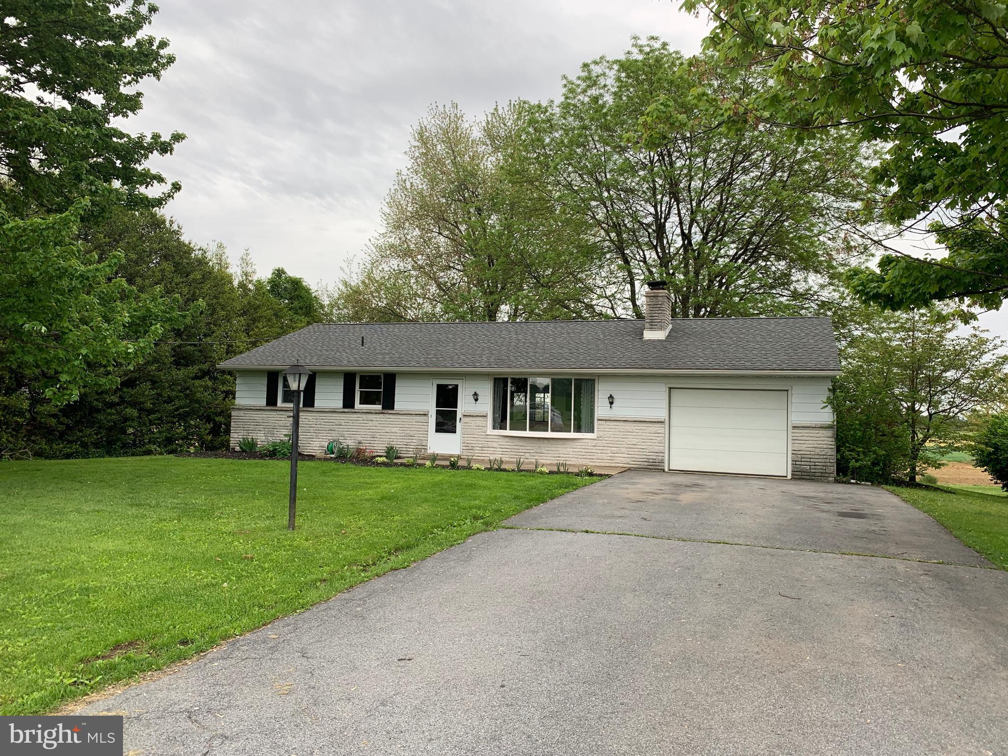 22 Golf Road Myerstown, PA 17067 - Photo 5 of 37 Welcome Home!