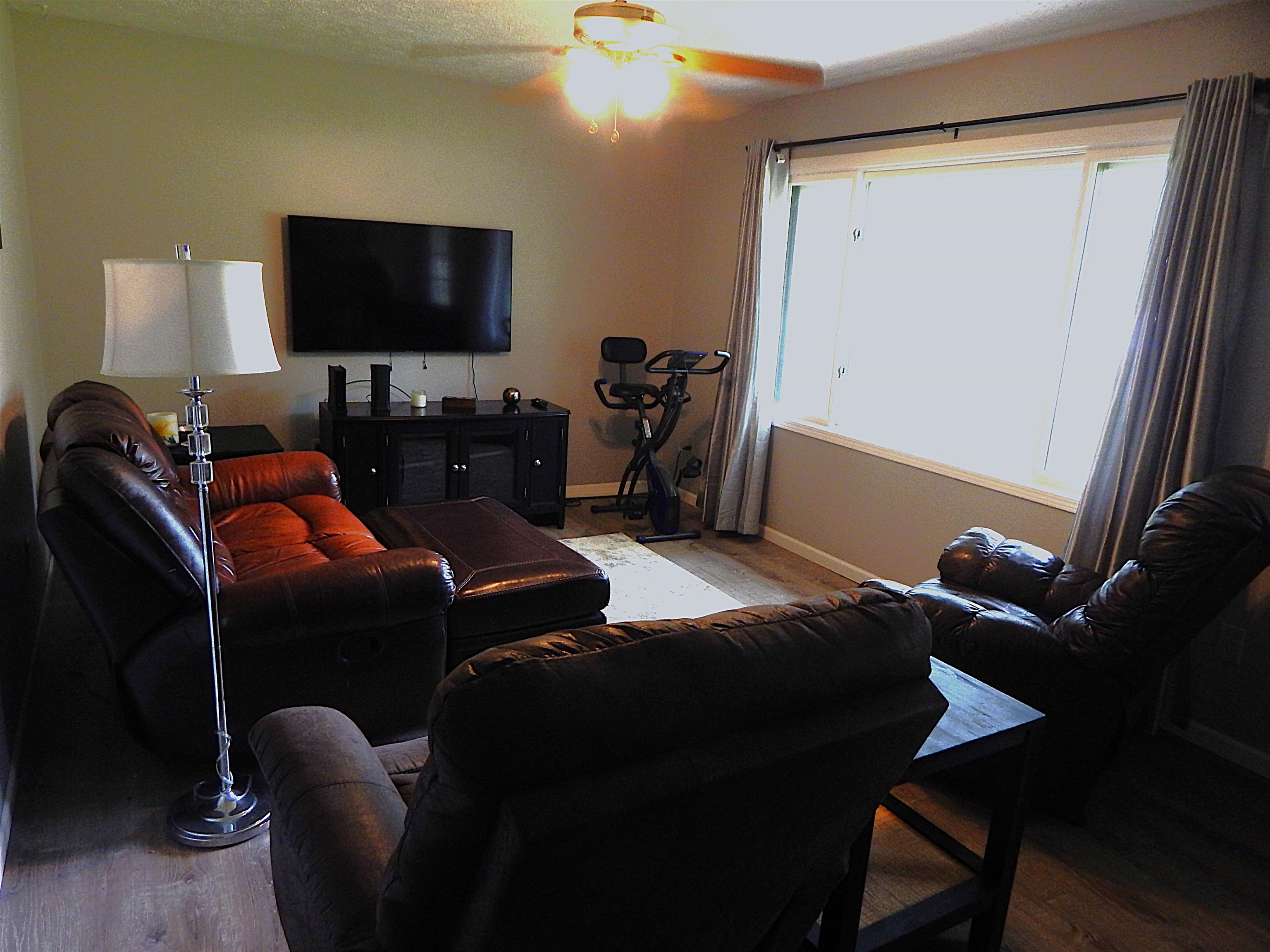 1492 Innwood North Interlochen, MI 49643 - Photo 7 of 19 1947542-ba71d41d-ee80-41a4-b030-b5f17137e162.JPG