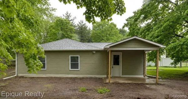 $165,000 | 5649 Lapeer Road, Smiths Creek, MI 48074