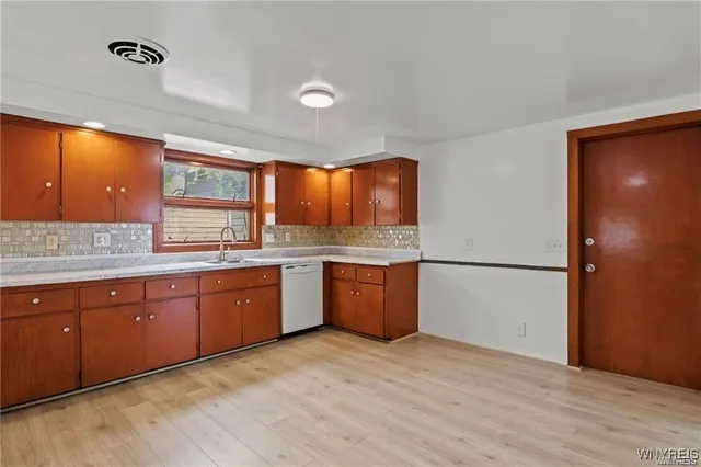 $1,400 | 15 Haller Avenue, Unit 2, Cheektowaga, NY 14211