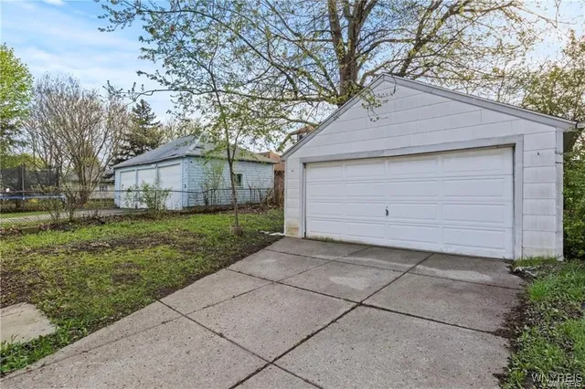 $1,400 | 15 Haller Avenue, Unit 2, Cheektowaga, NY 14211