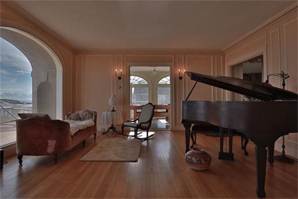 31 Shore Road Gloucester, MA 01930 - Photo 14 of 28 Gallery Image 14