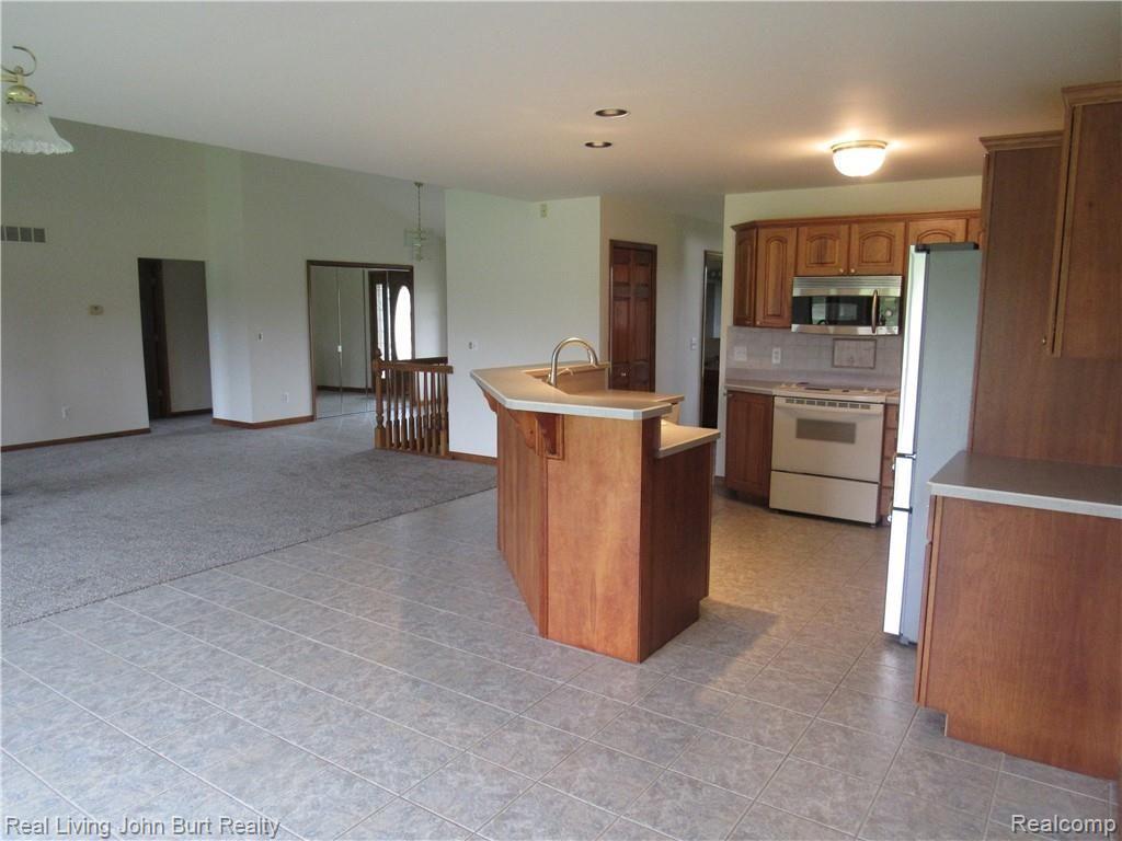 73731 McFadden Road Armada, MI 48005 - Photo 25 of 32 IMG_1873.JPG