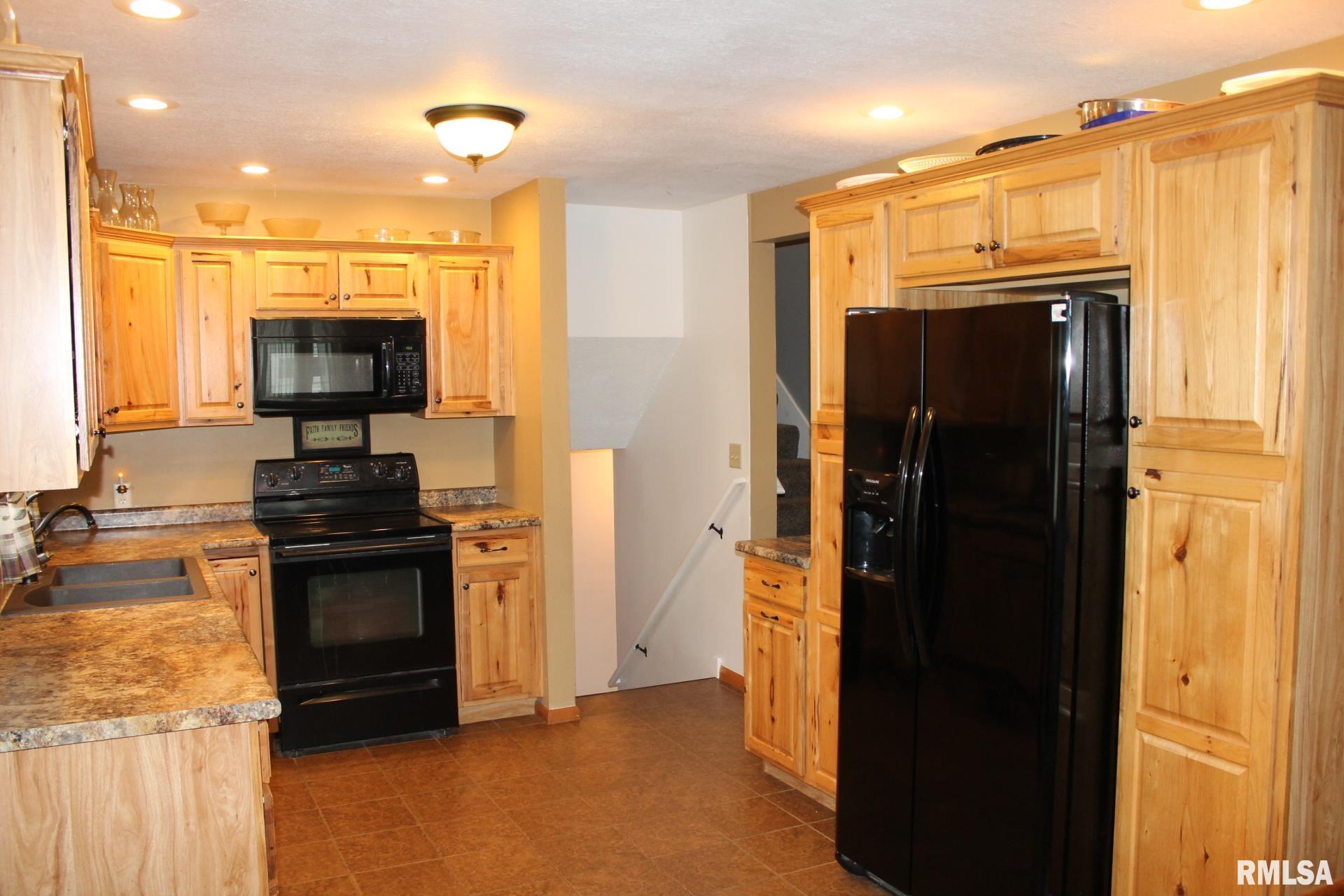 410 Elk Street Cambridge, IL 61238 - Photo 13 of 36