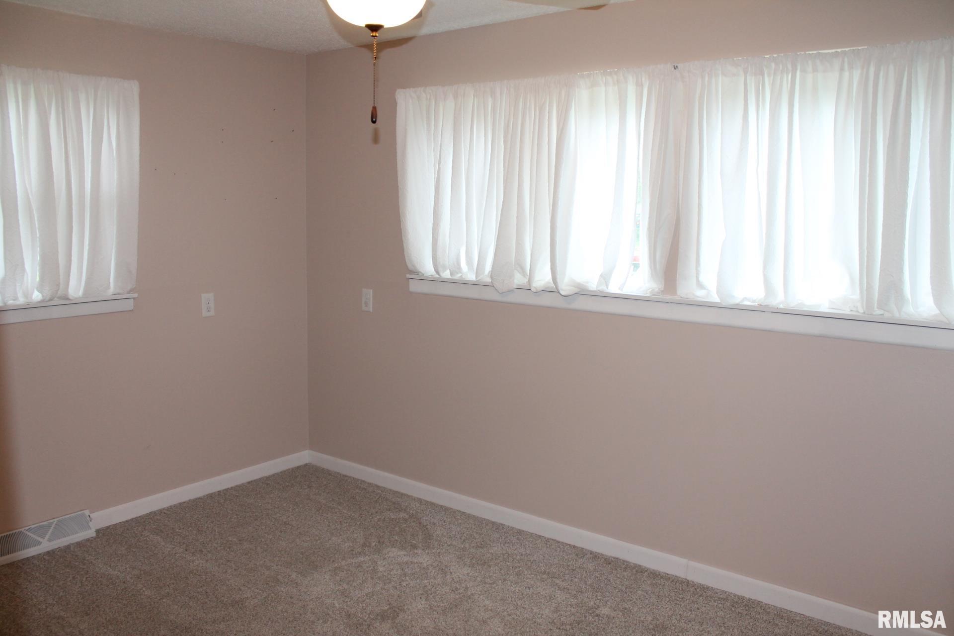 410 Elk Street Cambridge, IL 61238 - Photo 22 of 36