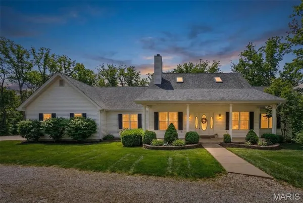 $625,000 | 27431 Lee Court, Warrenton, MO 63383