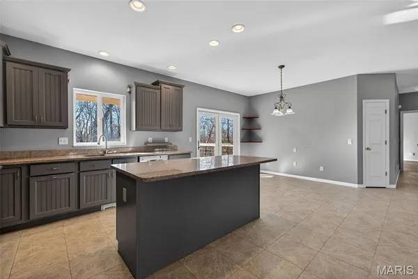 $625,000 | 27431 Lee Court, Warrenton, MO 63383