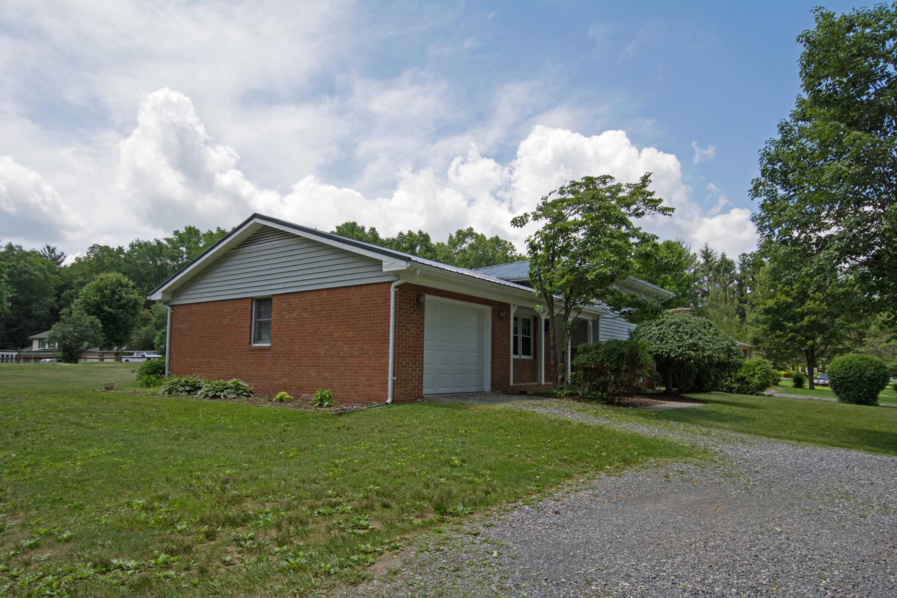 1414 Brush Road Lewisburg, WV 24901 - Photo 55 of 60 Gallery Image 55