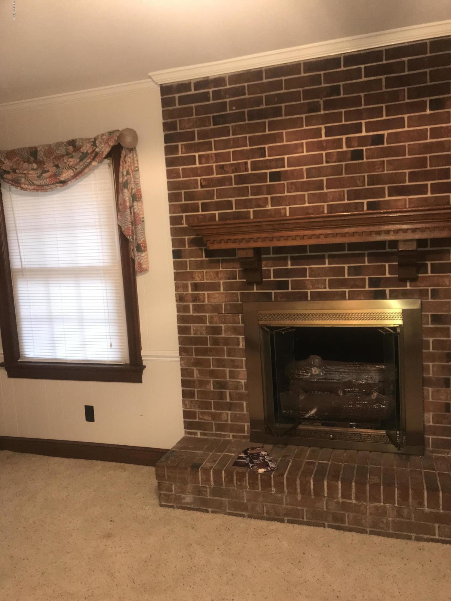 2110 Rouse Road Kinston, NC 28504 - Photo 5 of 18 IMG_6177