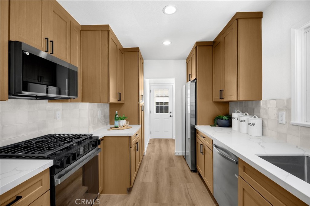 6112 Freckles Road Lakewood, CA 90713 - Photo 11 of 46